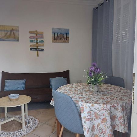 Apartamentos Christina Benicassim Bagian luar foto