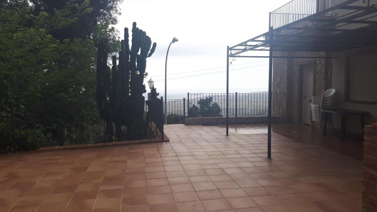 Apartamentos Christina Benicassim Bagian luar foto